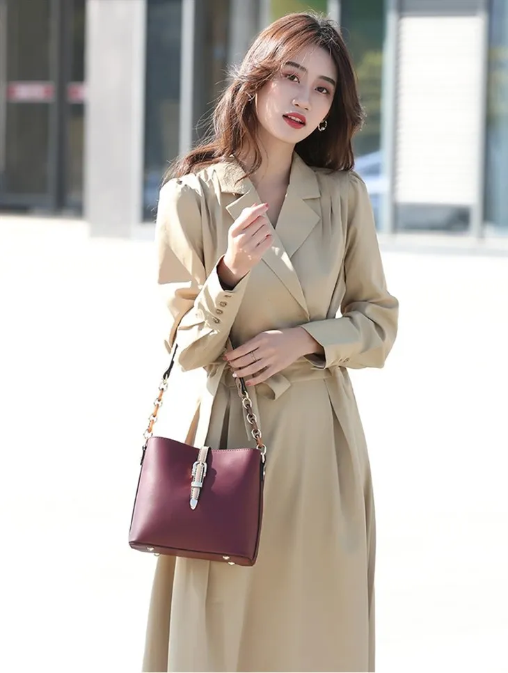 Designer koreanske kvinders Crossbody Sling Bucket Bag med kædestrop