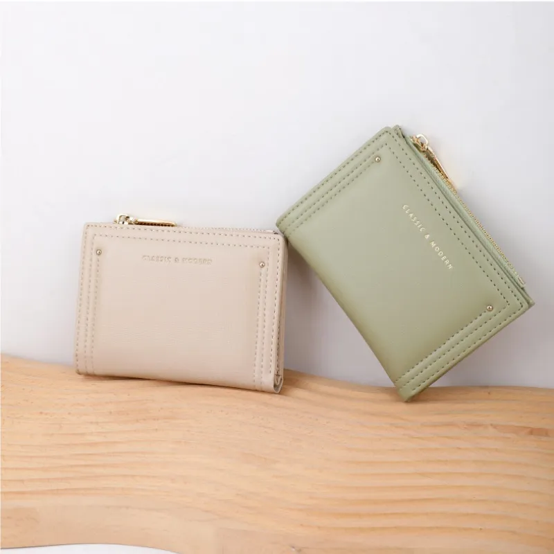 Trendy grønne kvindes kort tegnebøger